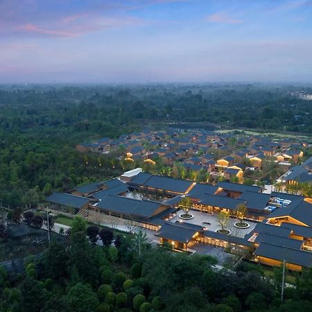 Отель Angsana Chengdu Wenjiang Экстерьер фото