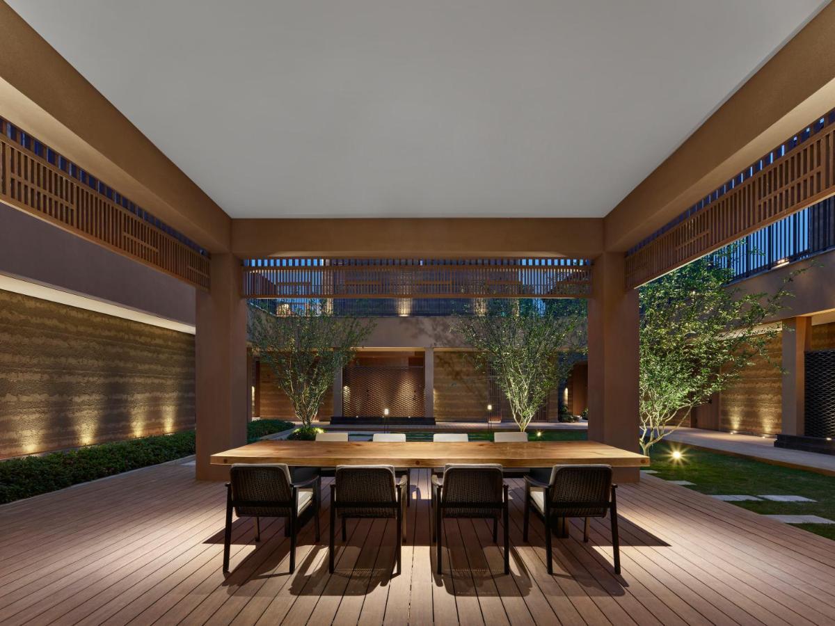 Отель Angsana Chengdu Wenjiang Экстерьер фото